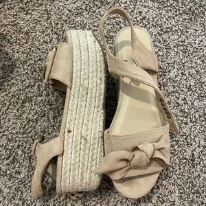 Universal Threads Sandals